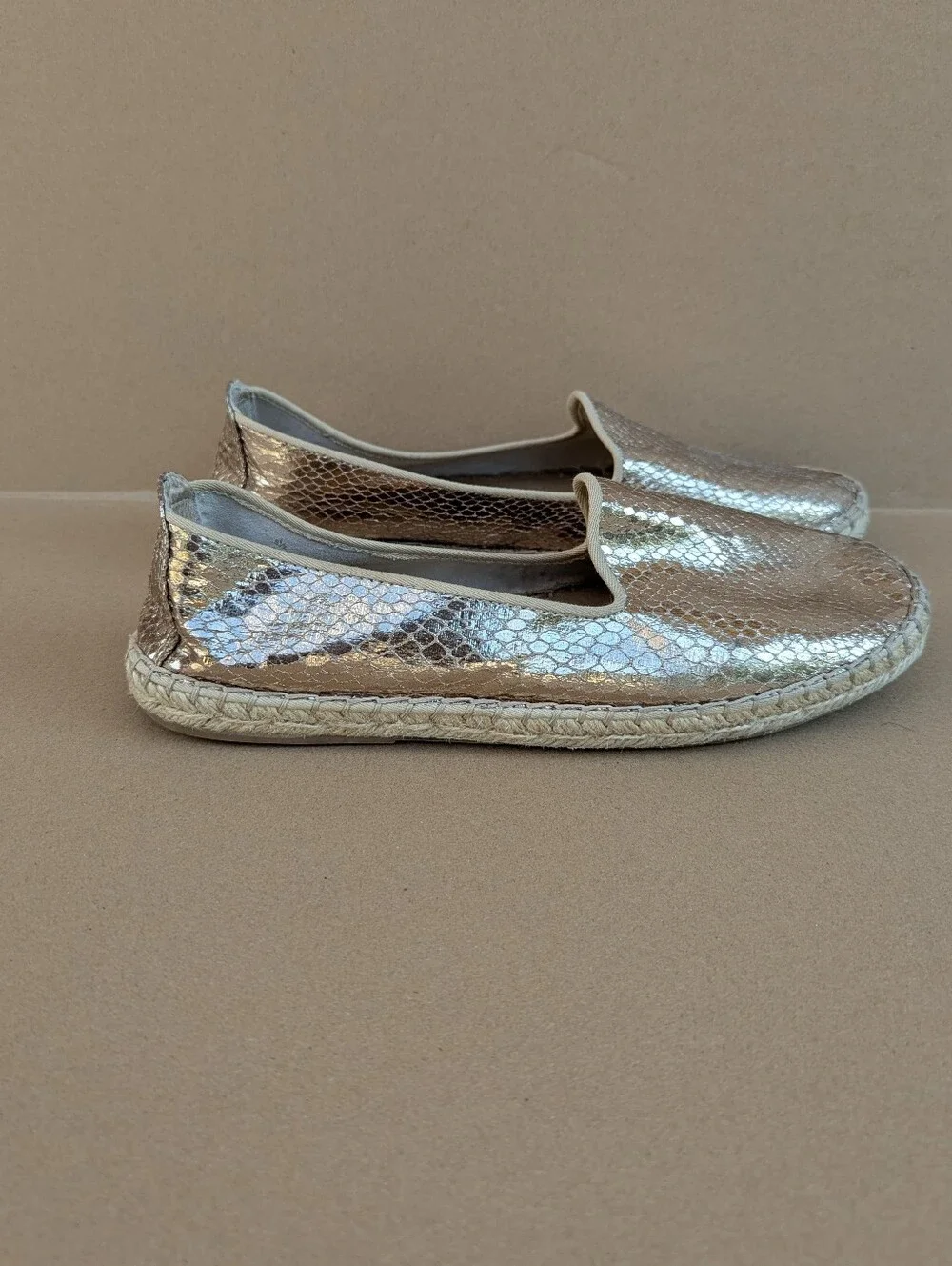 Dolce Vita Snakeskin Espadrille Flats Metallic Gold Loafers Slip On 8.5 Summer